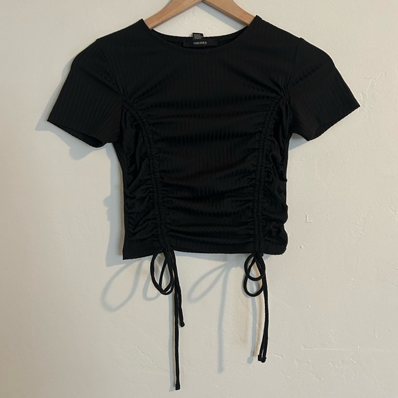 Drawstring Crop Top - Picture 2 of 4